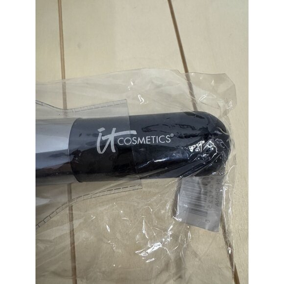 It Cosmetics Fan Bronzer Brush NIB - Picture 3 of 3